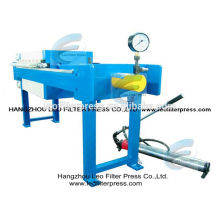 Kleine manuelle hydraulische Filterpresse, manuelle Bedienung mit manuellem hydraulischem System Kleine manuelle Filterpresse